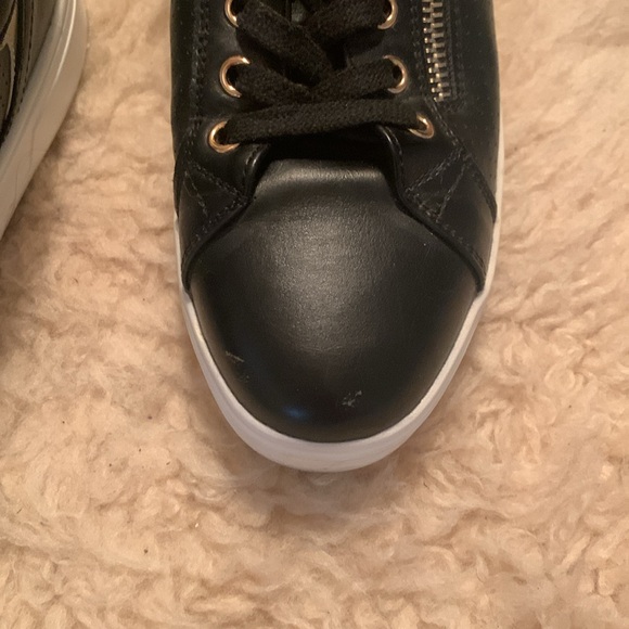 Steve Madden Sneakers - Picture 6 of 6